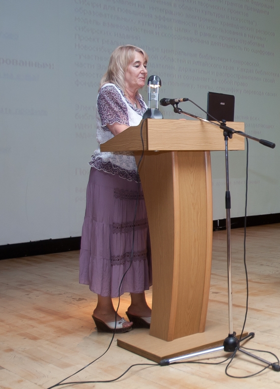 Журавльова Ірина Казимирівна, директор наукової бібліотеки Харківського національного університету ім. Каразіна